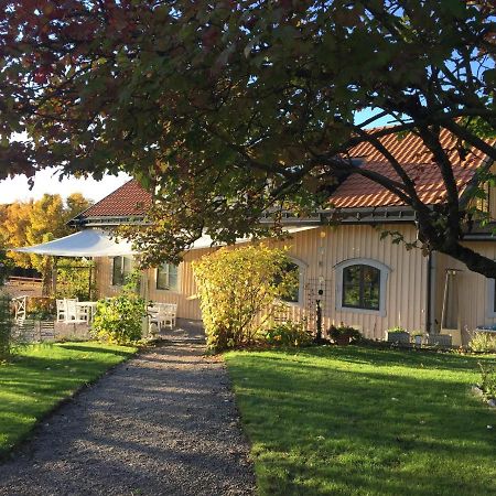 Runnvikens Pensionat Tystberga Exterior photo